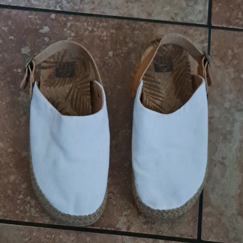 Women's Reef White Canvas Slippers